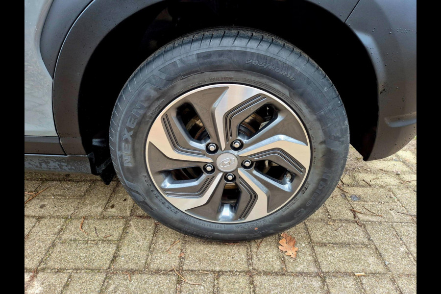 Hyundai Kona 1.6 GDI HEV Comfort . Camera . Apple carplay