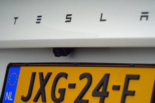 Tesla Model 3 RWD 60 kWh / Nieuw! / Incl. BTW / Pano / Stuurverw. / Elek. Klep / 360 camera / Pearl White Metallic