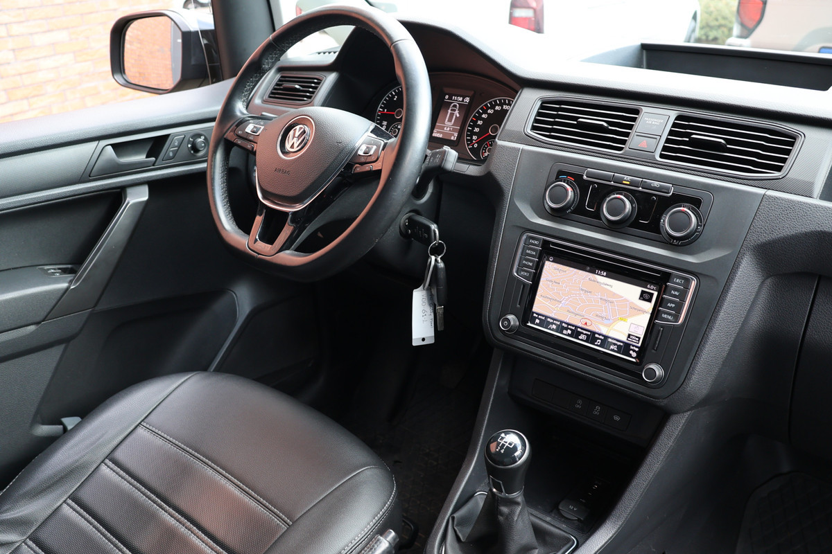 Volkswagen Caddy 2.0 TDI L2H1 185 PK Maxi Exclusive | Bi-Xenon | Navigatie | CarPlay | Trekhaak | DAB | MF Stuur | PDC | Imperiaal | Trekhaak | Sidebars | Alarm | Nieuwe APK | NAP Logisch