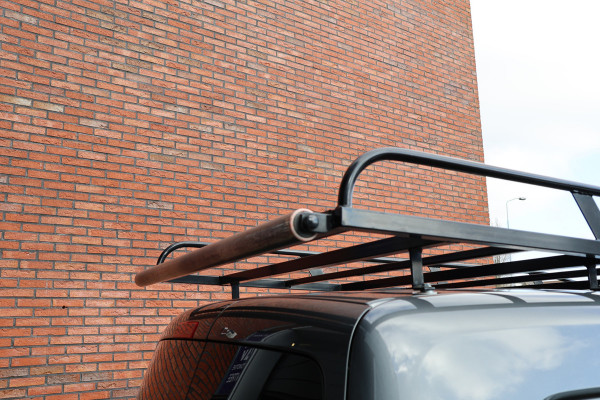 Volkswagen Caddy 2.0 TDI L2H1 185 PK Maxi Exclusive | Bi-Xenon | Navigatie | CarPlay | Trekhaak | DAB | MF Stuur | PDC | Imperiaal | Trekhaak | Sidebars | Alarm | Nieuwe APK | NAP Logisch