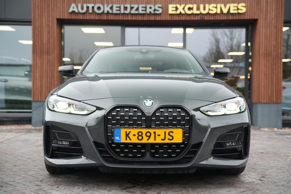 BMW 4 Serie Coupé 420i M Pakket Harman/Kardon LED Cruise Clima Alcantara Camera