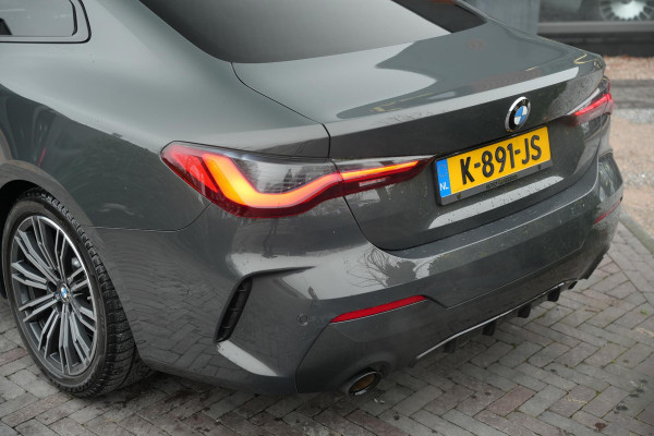 BMW 4 Serie Coupé 420i M Pakket Harman/Kardon LED Cruise Clima Alcantara Camera