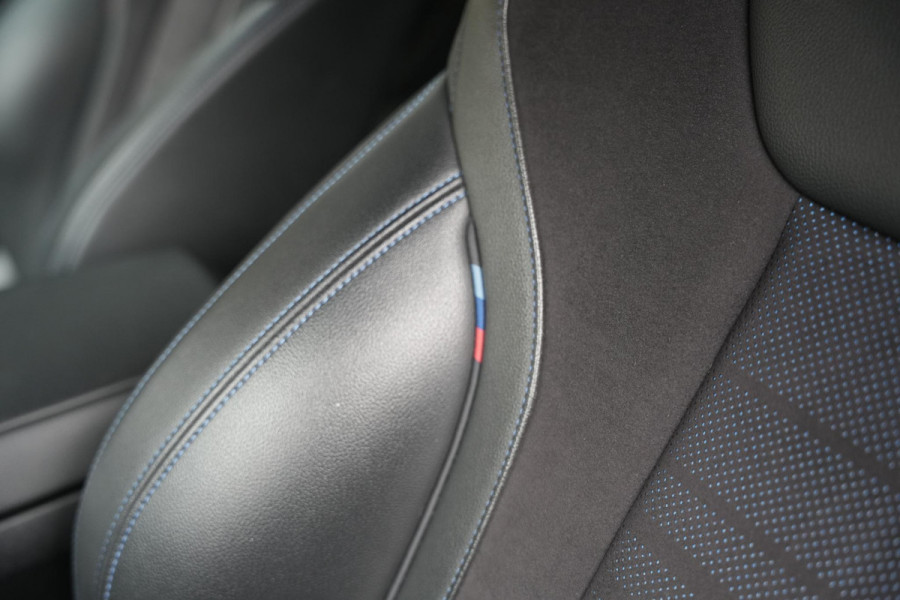 BMW 4 Serie Coupé 420i M Pakket Harman/Kardon LED Cruise Clima Alcantara Camera