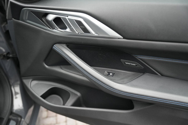 BMW 4 Serie Coupé 420i M Pakket Harman/Kardon LED Cruise Clima Alcantara Camera