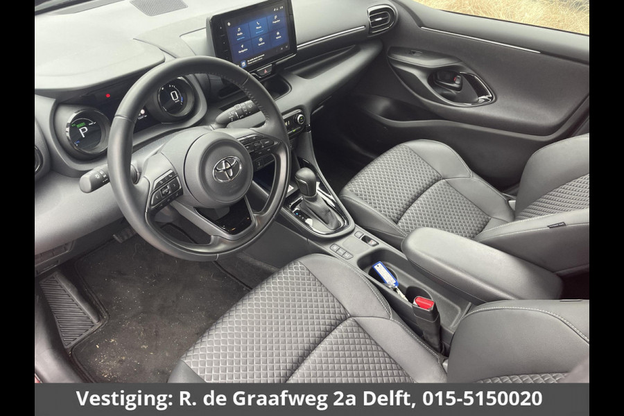 Toyota Yaris 1.5 Hybrid Executive | Stoelverwarming | Navigatie | Dodehoek detectie | Parkeersenoren |