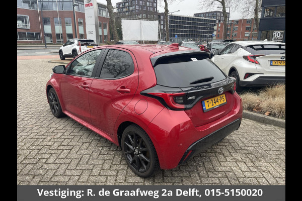Toyota Yaris 1.5 Hybrid Executive | Stoelverwarming | Navigatie | Dodehoek detectie | Parkeersenoren |