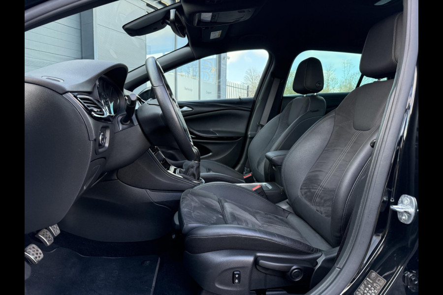 Opel Astra Sports Tourer 1.2 Ultimate 146pk,Leder-Alcantara,2e Eigenaar,6 Bak,Navi,Camera,Stoelverw-Stuurverw.Keyless,Lm velgen,Pdc V+A,Rijstrooksensor,BSD,N.A.P,Dealer Onderhouden,Apk tot 10-2026