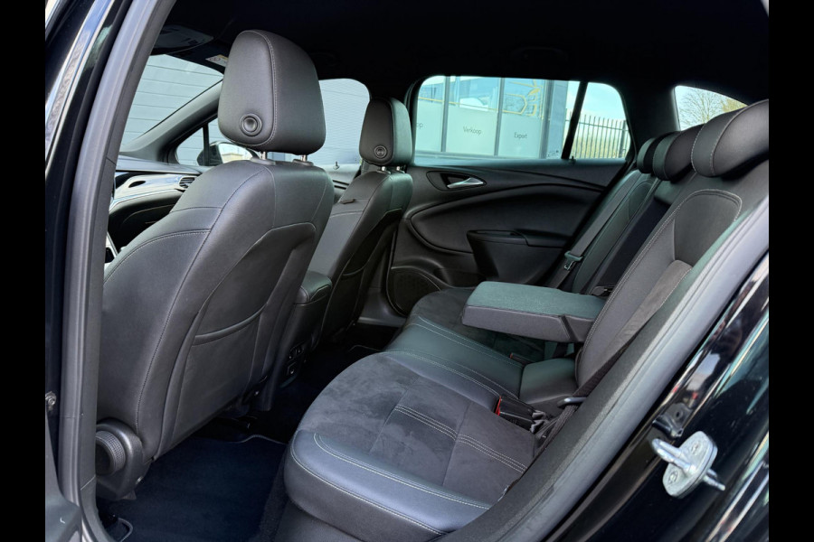 Opel Astra Sports Tourer 1.2 Ultimate 146pk,Leder-Alcantara,2e Eigenaar,6 Bak,Navi,Camera,Stoelverw-Stuurverw.Keyless,Lm velgen,Pdc V+A,Rijstrooksensor,BSD,N.A.P,Dealer Onderhouden,Apk tot 10-2026