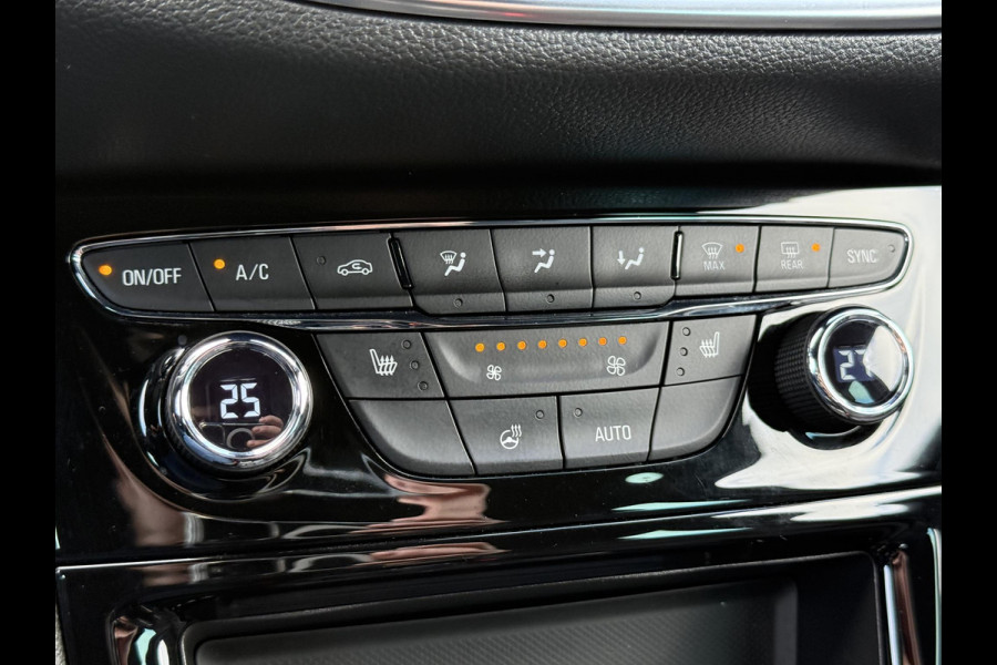 Opel Astra Sports Tourer 1.2 Ultimate 146pk,Leder-Alcantara,2e Eigenaar,6 Bak,Navi,Camera,Stoelverw-Stuurverw.Keyless,Lm velgen,Pdc V+A,Rijstrooksensor,BSD,N.A.P,Dealer Onderhouden,Apk tot 10-2026