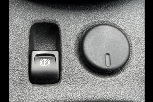 Opel Astra Sports Tourer 1.2 Ultimate 146pk,Leder-Alcantara,2e Eigenaar,6 Bak,Navi,Camera,Stoelverw-Stuurverw.Keyless,Lm velgen,Pdc V+A,Rijstrooksensor,BSD,N.A.P,Dealer Onderhouden,Apk tot 10-2026