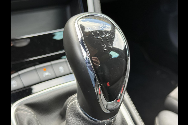 Opel Astra Sports Tourer 1.2 Ultimate 146pk,Leder-Alcantara,2e Eigenaar,6 Bak,Navi,Camera,Stoelverw-Stuurverw.Keyless,Lm velgen,Pdc V+A,Rijstrooksensor,BSD,N.A.P,Dealer Onderhouden,Apk tot 10-2026