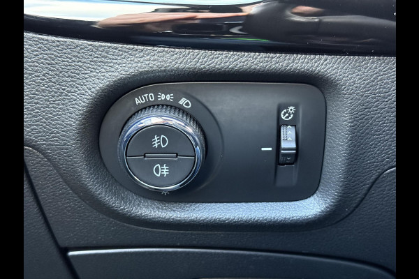 Opel Astra Sports Tourer 1.2 Ultimate 146pk,Leder-Alcantara,2e Eigenaar,6 Bak,Navi,Camera,Stoelverw-Stuurverw.Keyless,Lm velgen,Pdc V+A,Rijstrooksensor,BSD,N.A.P,Dealer Onderhouden,Apk tot 10-2026