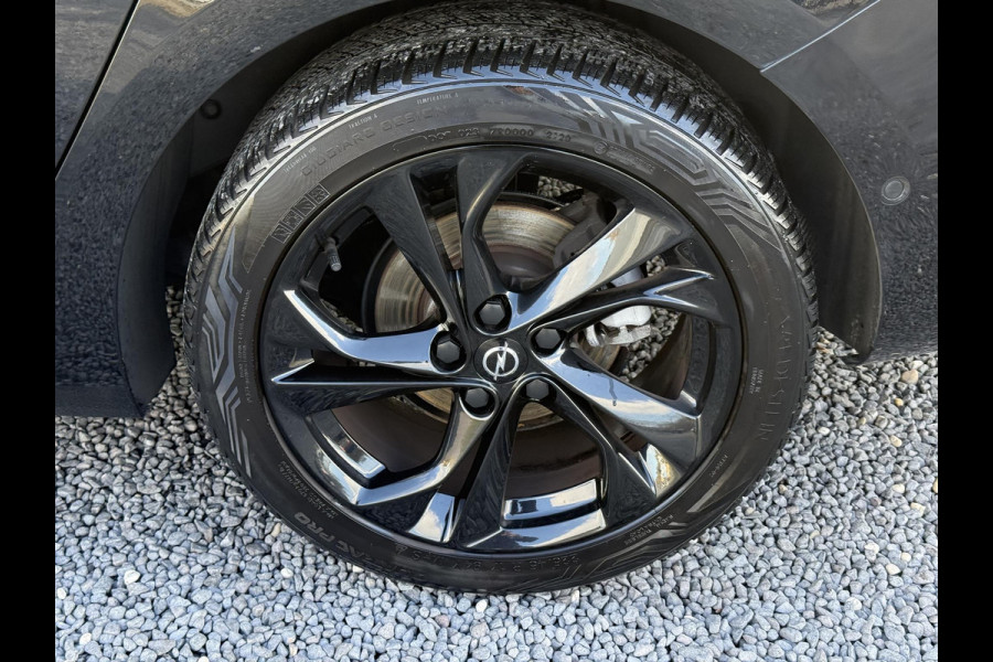 Opel Astra Sports Tourer 1.2 Ultimate 146pk,Leder-Alcantara,2e Eigenaar,6 Bak,Navi,Camera,Stoelverw-Stuurverw.Keyless,Lm velgen,Pdc V+A,Rijstrooksensor,BSD,N.A.P,Dealer Onderhouden,Apk tot 10-2026