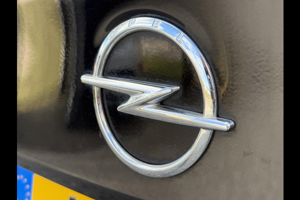 Opel Astra Sports Tourer 1.2 Ultimate 146pk,Leder-Alcantara,2e Eigenaar,6 Bak,Navi,Camera,Stoelverw-Stuurverw.Keyless,Lm velgen,Pdc V+A,Rijstrooksensor,BSD,N.A.P,Dealer Onderhouden,Apk tot 10-2026
