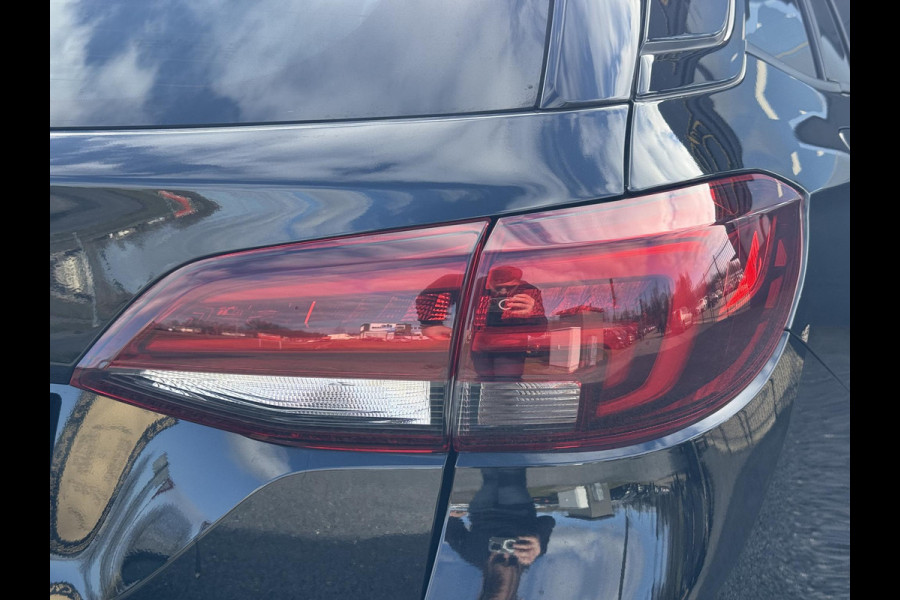 Opel Astra Sports Tourer 1.2 Ultimate 146pk,Leder-Alcantara,2e Eigenaar,6 Bak,Navi,Camera,Stoelverw-Stuurverw.Keyless,Lm velgen,Pdc V+A,Rijstrooksensor,BSD,N.A.P,Dealer Onderhouden,Apk tot 10-2026