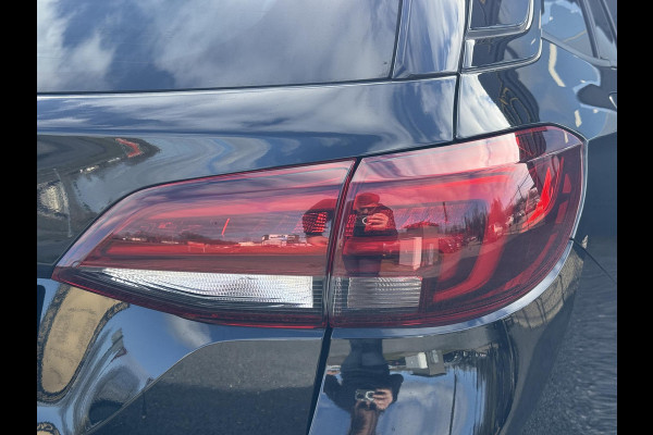 Opel Astra Sports Tourer 1.2 Ultimate 146pk,Leder-Alcantara,2e Eigenaar,6 Bak,Navi,Camera,Stoelverw-Stuurverw.Keyless,Lm velgen,Pdc V+A,Rijstrooksensor,BSD,N.A.P,Dealer Onderhouden,Apk tot 10-2026