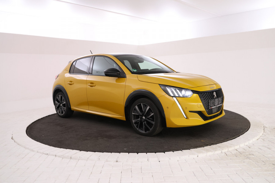 Peugeot 208 1.2 PureTech GT Pack Digital dash, Panorama, GT line, Airco,