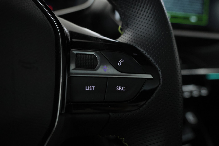 Peugeot 208 1.2 PureTech GT Pack Digital dash, Panorama, GT line, Airco,