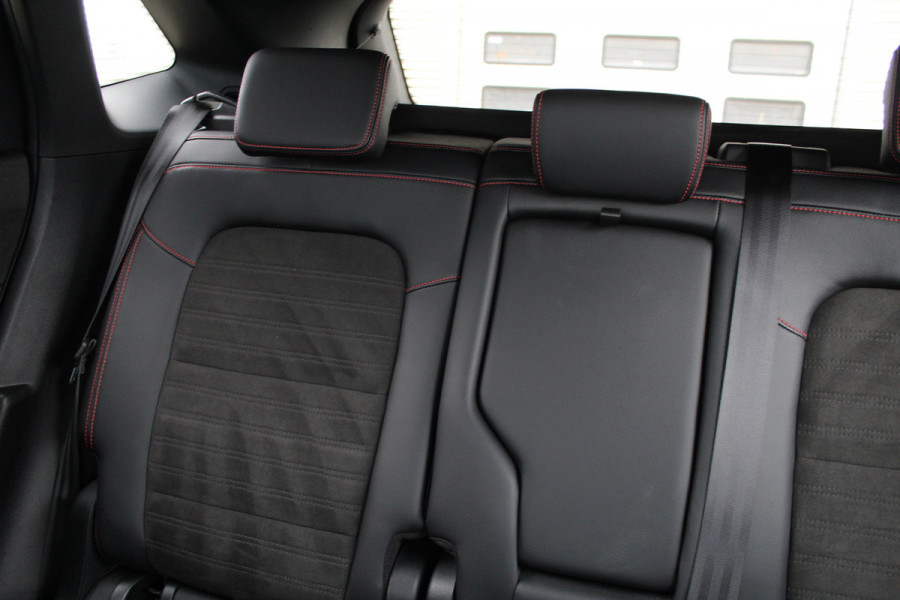 Ford Kuga 2.5 PHEV ST-Line X | Trekhaak | B&O | BLIS | Head up | Winterpack