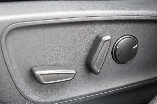 Ford Kuga 2.5 PHEV ST-Line X | Trekhaak | B&O | BLIS | Head up | Winterpack