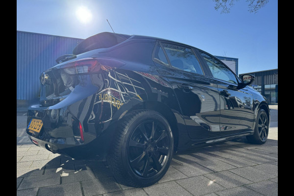 Opel Corsa 1.2 BLACK Edition - Navigatie / Apple CarPlay I Airco I PDC I Sport velgen I Dealer onderhouden