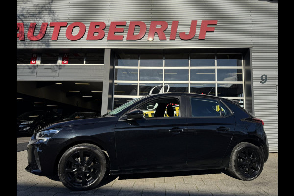 Opel Corsa 1.2 BLACK Edition - Navigatie / Apple CarPlay I Airco I PDC I Sport velgen I Dealer onderhouden