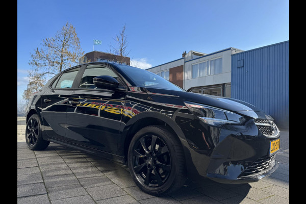 Opel Corsa 1.2 BLACK Edition - Navigatie / Apple CarPlay I Airco I PDC I Sport velgen I Dealer onderhouden