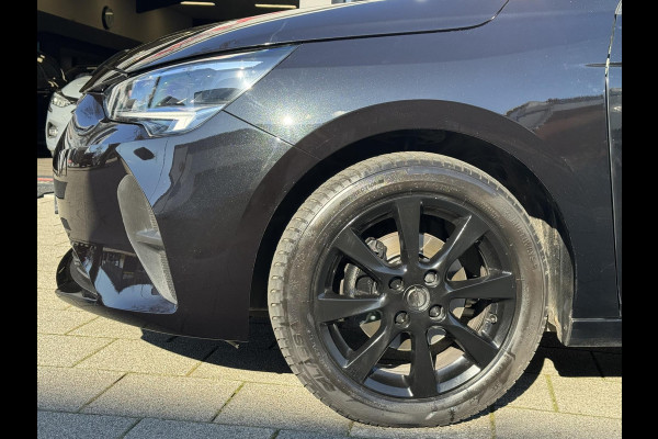 Opel Corsa 1.2 BLACK Edition - Navigatie / Apple CarPlay I Airco I PDC I Sport velgen I Dealer onderhouden