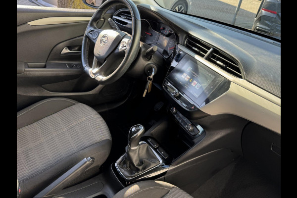 Opel Corsa 1.2 BLACK Edition - Navigatie / Apple CarPlay I Airco I PDC I Sport velgen I Dealer onderhouden