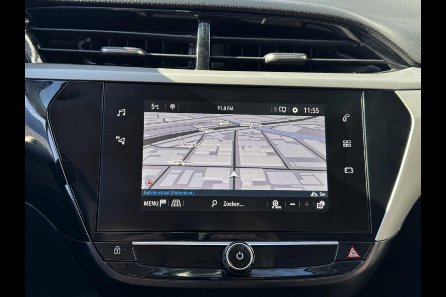 Opel Corsa 1.2 BLACK Edition - Navigatie / Apple CarPlay I Airco I PDC I Sport velgen I Dealer onderhouden