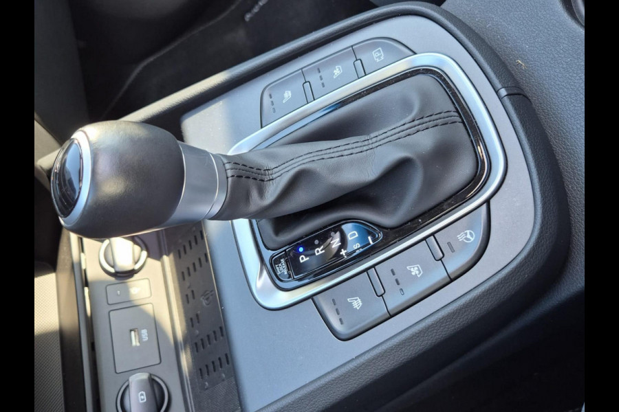 Hyundai Kona 1.6 GDI HEV Premium Sky