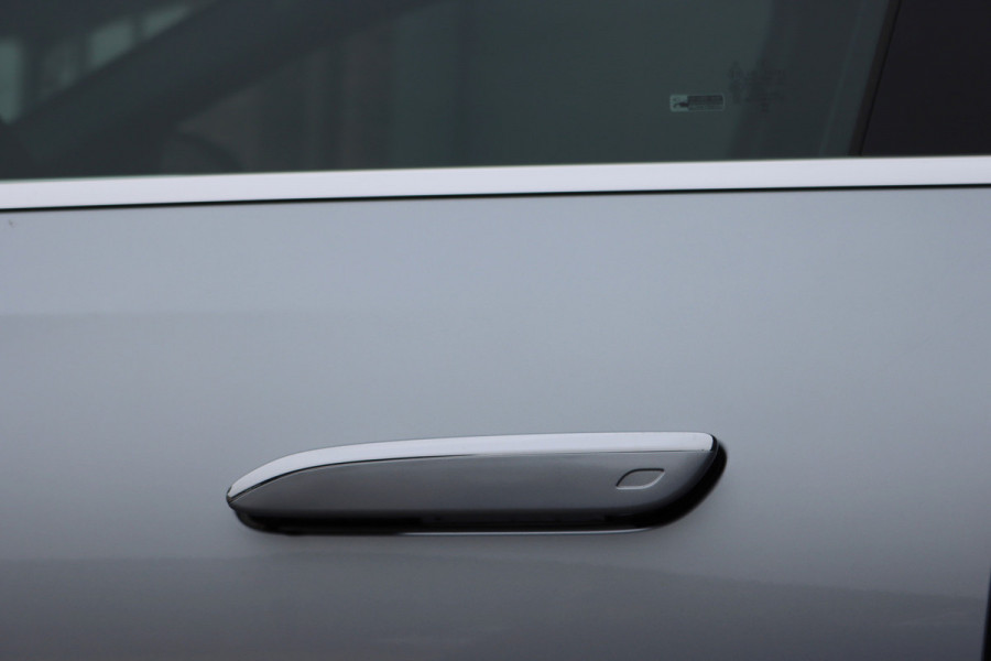 Mercedes-Benz E-Klasse Estate 300 e AMG Line Premium | Airmatic | Hyperscreen | Distronic+ | Massage | Stoelventilatie | Nappa Leder | Burmester | 3D-Display | Vlakkenverwarming | Memory | HUD |