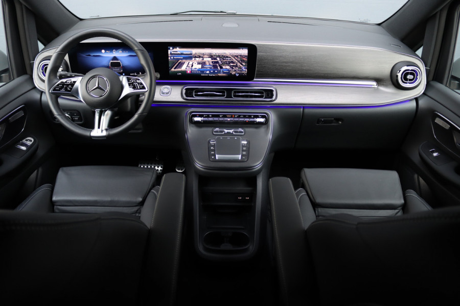 Mercedes-Benz V-Klasse 250d L2 Avantgarde | Distronic | AMG | Trekhaak | Standverwarming | Surround Camera | Elek. Schuifdeuren | Multibeam LED | Leder | Rijassistentiepakket | Verwarmd Stuurwiel |