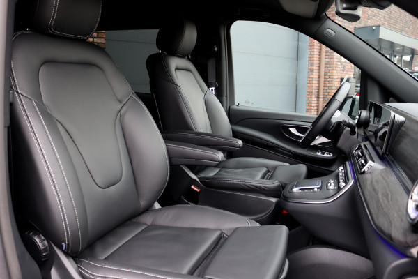 Mercedes-Benz V-Klasse 250d L2 Avantgarde | Distronic | AMG | Trekhaak | Standverwarming | Surround Camera | Elek. Schuifdeuren | Multibeam LED | Leder | Rijassistentiepakket | Verwarmd Stuurwiel |