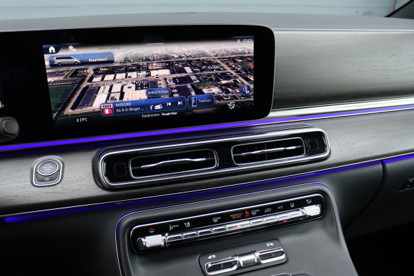 Mercedes-Benz V-Klasse 250d L2 Avantgarde | Distronic | AMG | Trekhaak | Standverwarming | Surround Camera | Elek. Schuifdeuren | Multibeam LED | Leder | Rijassistentiepakket | Verwarmd Stuurwiel |