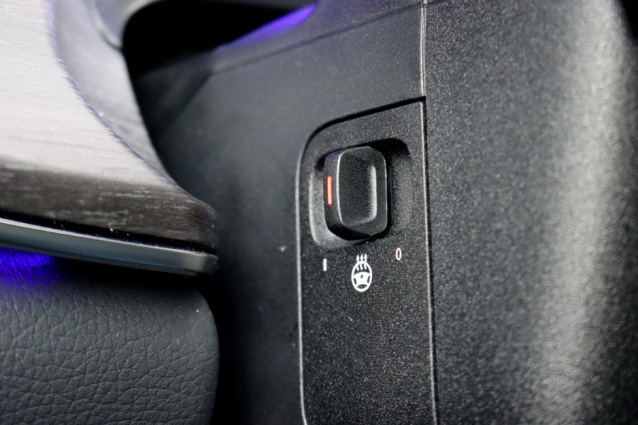 Mercedes-Benz V-Klasse 250d L2 Avantgarde | Distronic | AMG | Trekhaak | Standverwarming | Surround Camera | Elek. Schuifdeuren | Multibeam LED | Leder | Rijassistentiepakket | Verwarmd Stuurwiel |