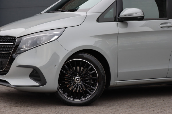Mercedes-Benz V-Klasse 250d L2 Avantgarde | Distronic | AMG | Trekhaak | Standverwarming | Surround Camera | Elek. Schuifdeuren | Multibeam LED | Leder | Rijassistentiepakket | Verwarmd Stuurwiel |