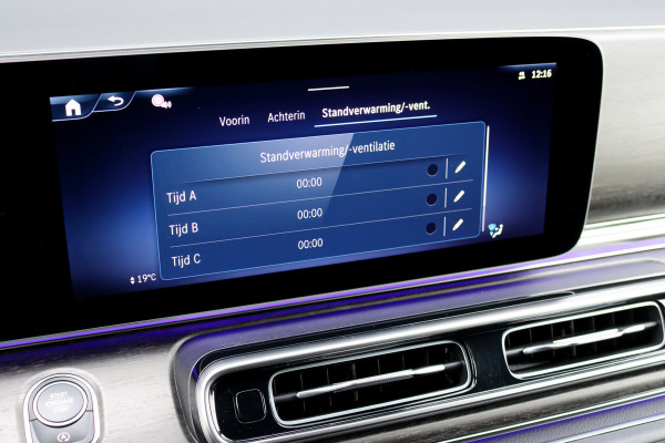 Mercedes-Benz V-Klasse 250d L2 Avantgarde | Distronic | AMG | Trekhaak | Standverwarming | Surround Camera | Elek. Schuifdeuren | Multibeam LED | Leder | Rijassistentiepakket | Verwarmd Stuurwiel |