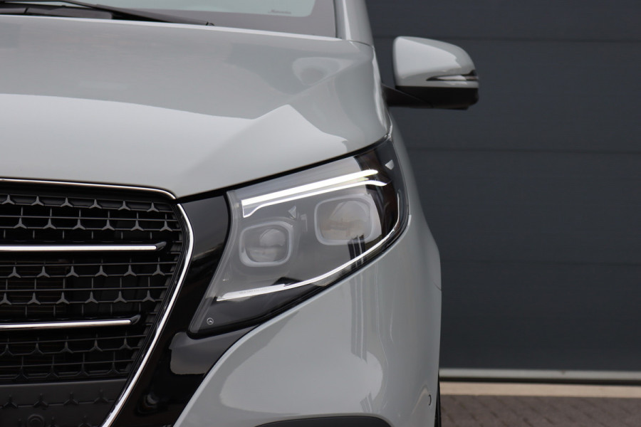 Mercedes-Benz V-Klasse 250d L2 Avantgarde | Distronic | AMG | Trekhaak | Standverwarming | Surround Camera | Elek. Schuifdeuren | Multibeam LED | Leder | Rijassistentiepakket | Verwarmd Stuurwiel |