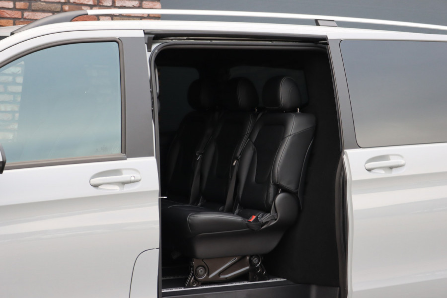 Mercedes-Benz V-Klasse 250d L2 Avantgarde | Distronic | AMG | Trekhaak | Standverwarming | Surround Camera | Elek. Schuifdeuren | Multibeam LED | Leder | Rijassistentiepakket | Verwarmd Stuurwiel |