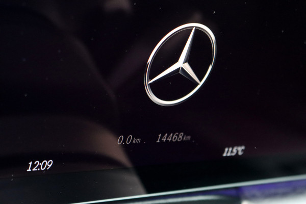 Mercedes-Benz V-Klasse 250d L2 Avantgarde | Distronic | AMG | Trekhaak | Standverwarming | Surround Camera | Elek. Schuifdeuren | Multibeam LED | Leder | Rijassistentiepakket | Verwarmd Stuurwiel |