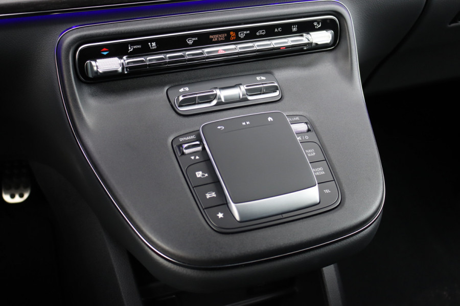 Mercedes-Benz V-Klasse 250d L2 Avantgarde | Distronic | AMG | Trekhaak | Standverwarming | Surround Camera | Elek. Schuifdeuren | Multibeam LED | Leder | Rijassistentiepakket | Verwarmd Stuurwiel |