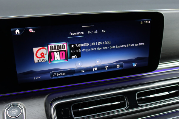 Mercedes-Benz V-Klasse 250d L2 Avantgarde | Distronic | AMG | Trekhaak | Standverwarming | Surround Camera | Elek. Schuifdeuren | Multibeam LED | Leder | Rijassistentiepakket | Verwarmd Stuurwiel |