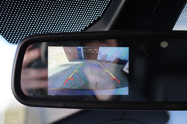 Ford Transit Connect 1.5 EcoBlue 120 PK L2 AUT | ACC | BLIS | Sortimo betimmering | Bi-Xenon | Stoelverwarming | Camera | Trekhaak | Elek. spiegels | 3-Zitter | Nieuwe APK | Dealer onderhouden