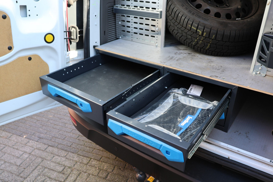 Ford Transit Connect 1.5 EcoBlue 120 PK L2 AUT | ACC | BLIS | Sortimo betimmering | Bi-Xenon | Stoelverwarming | Camera | Trekhaak | Elek. spiegels | 3-Zitter | Nieuwe APK | Dealer onderhouden