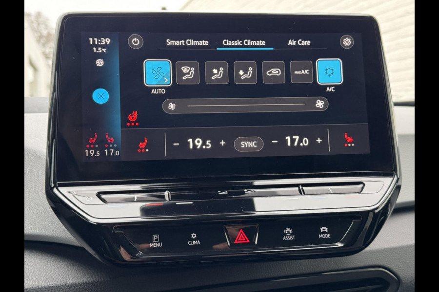 Volkswagen ID.3 First Plus 58 kWh Adaptive cruise Climate Stuur-/stoelverwarming Navi Apple / Android DAB