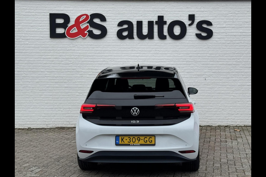 Volkswagen ID.3 First Plus 58 kWh Adaptive cruise Climate Stuur-/stoelverwarming Navi Apple / Android DAB