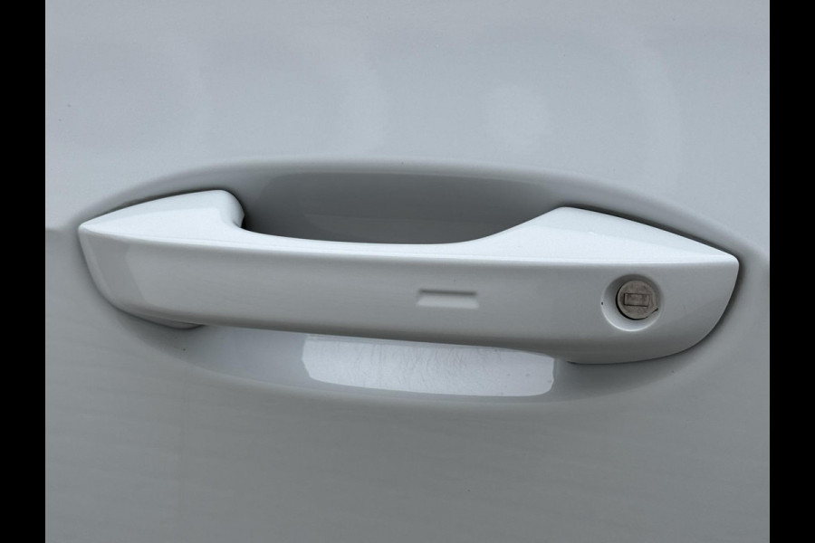 Volkswagen ID.3 First Plus 58 kWh Adaptive cruise Climate Stuur-/stoelverwarming Navi Apple / Android DAB