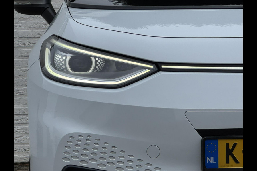 Volkswagen ID.3 First Plus 58 kWh Adaptive cruise Climate Stuur-/stoelverwarming Navi Apple / Android DAB