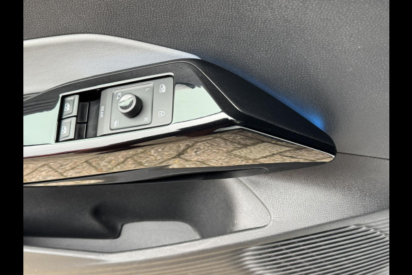 Volkswagen ID.3 First Plus 58 kWh Adaptive cruise Climate Stuur-/stoelverwarming Navi Apple / Android DAB